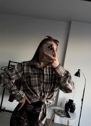 Трендовая рубашка в клетку