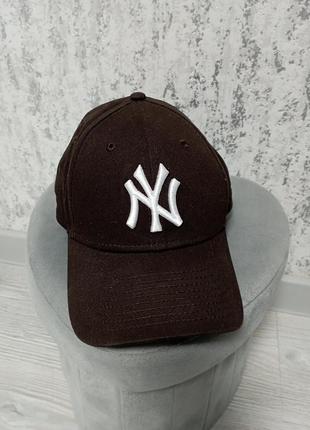 Кепка new era.
