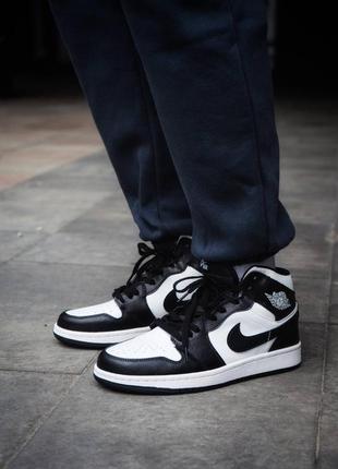 Кроссовки nike air jordan retro high black/white