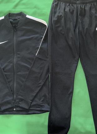 Костюм nike training, оригинал, размер м