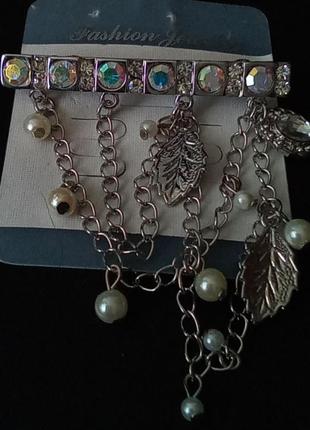 Брошка жіноча