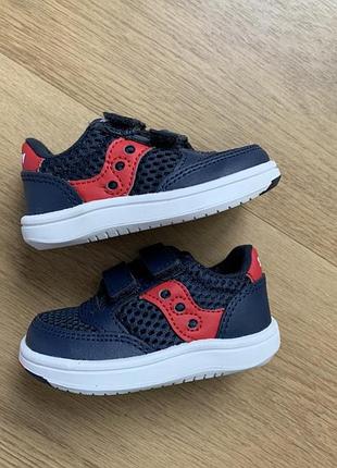 Новые маленькие кроссовочки saucony размер 19-20