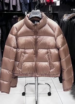 Пуховик жіночий