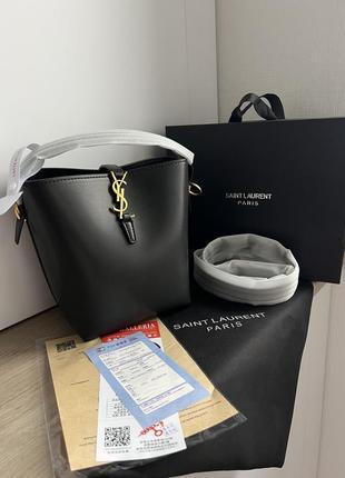 Женская сумка ysl le 37 small in shiny leather