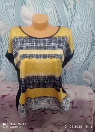 Жіноча футболка