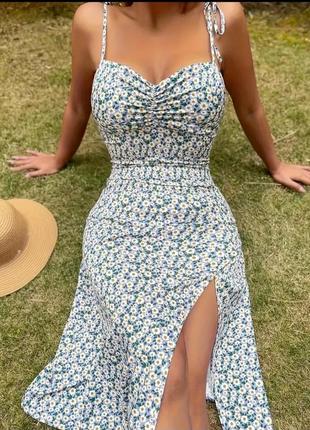 Жіноча літня сукня