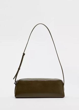 Актуальна  видовжена сумка багет zara