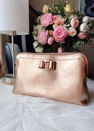 Золотиста косметичка ted baker