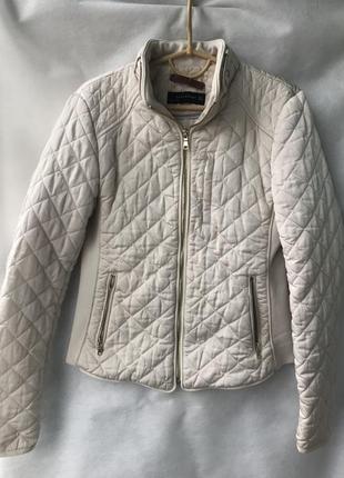 Класна куртка от zara