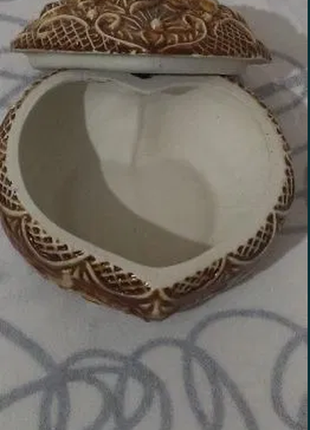 Большая шкатулка в форме "сердца"