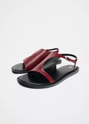 Кожаные сандалии женские асимметричные zara new