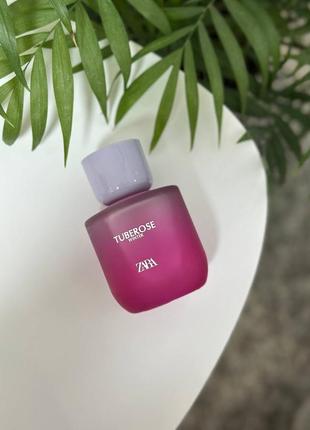 Туалетна вода для жінок zara tuberose winter