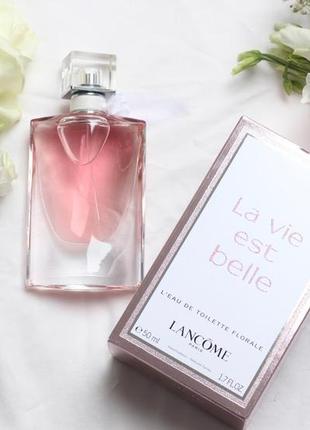 Туалетна вода lancome la vie est belle florale