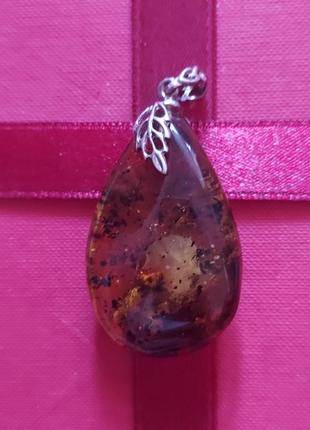 Кулон серебряный  из янтаря