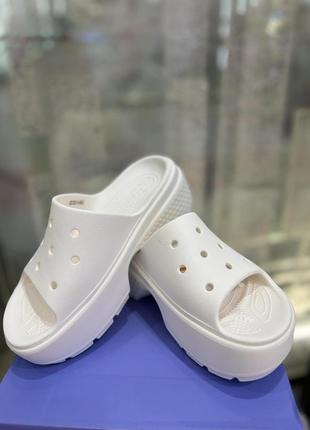 Крокс стомп слайд молочні crocs stomp slide chalk