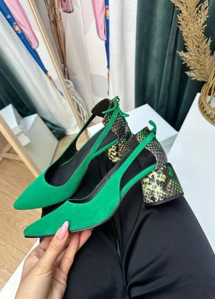 Зелені замшеві туфлі човники на не високому каблуку