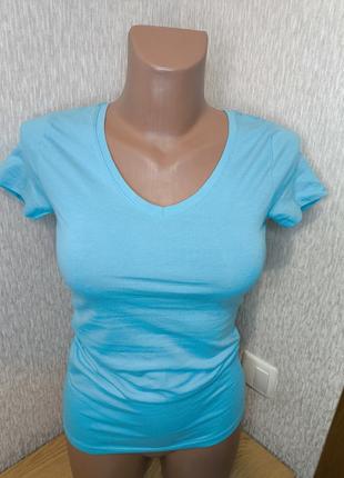 Блакитна футболка primark. розмір xs
