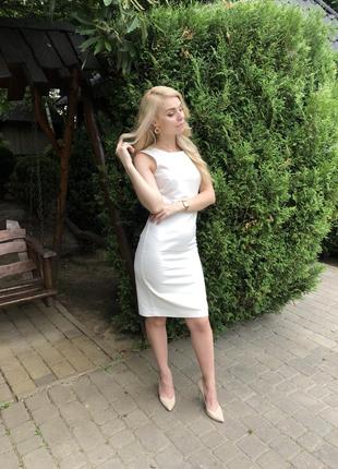 Белое платье миди mohito