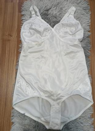 Коригуючий утягуючий боді 40d