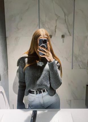 Свитер серый