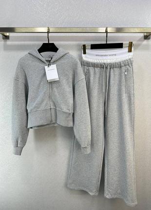 Alexander wang 🎀 очень удобные, стильные и базовые костюмы!
