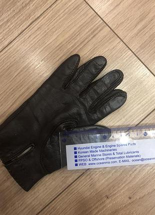 Кожаные перчатки