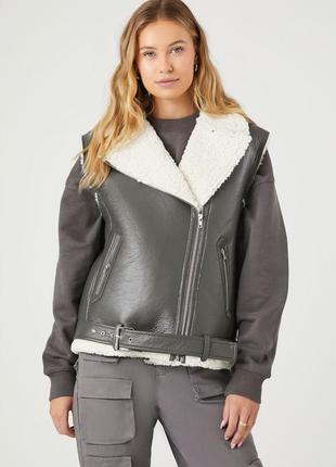 Жилетка еко шкіра forever 21