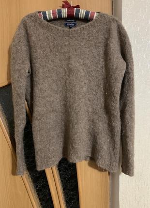Свитер с шерстью