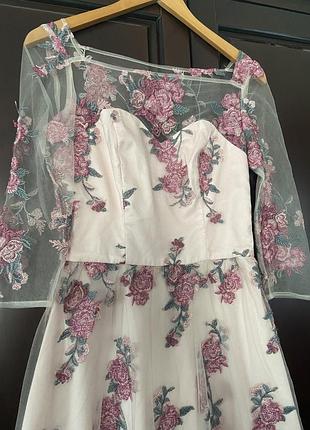 Невероятное платье