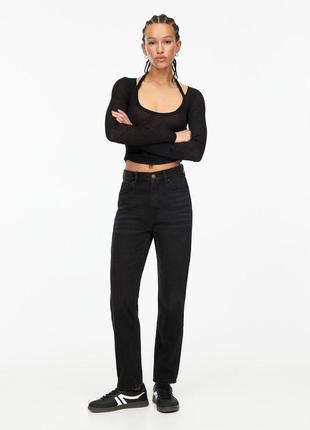 Джинсы мом черные графитовые  pull&bear