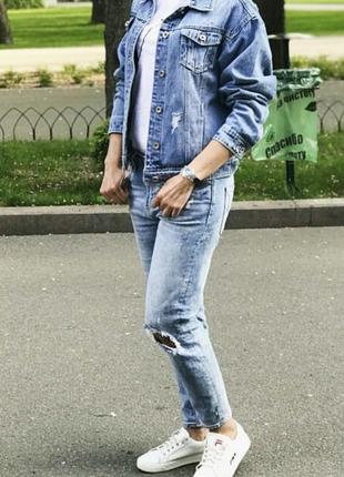 Джинси mom