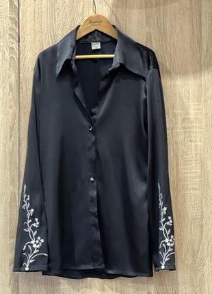 Шикарна чорна блуза з вишивкою esin