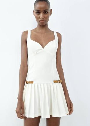 Крутое стильное платье zara в теннисном  стиле