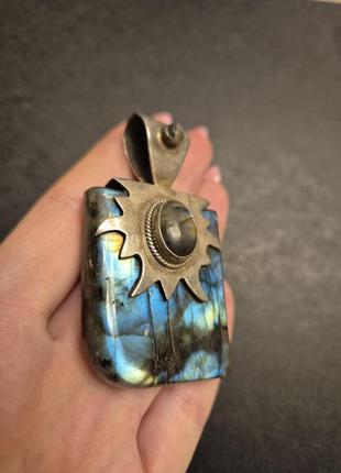 Срібний кулон підвіска з лабродором