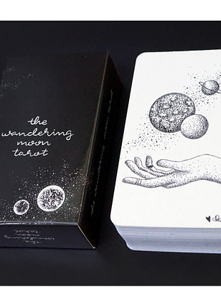 Карти таро блукаючого місяця (the wandering moon tarot)