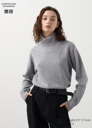 Свитер uniqlo 100 premium wool. оригинал. новые.с, м