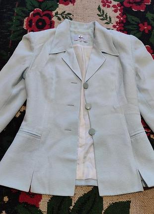 Костюм женский светло-голубой