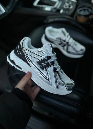 Женские кроссовки new balance