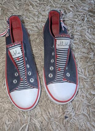 Кеды, кроссовки