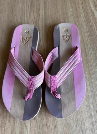 Вʼєтнамки шльопанці рожеві