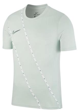 Мужская спортивная футболка nike dri-fit