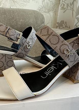 Жіночі босоніжки calvin klein, 39