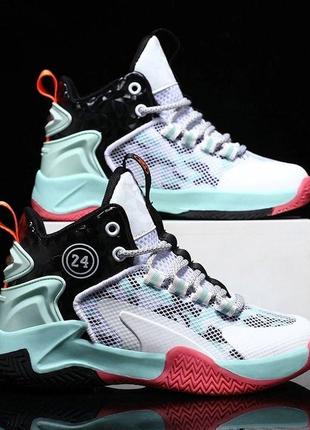 Детские кроссовки