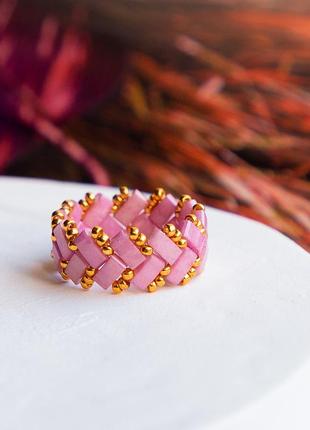 Розовое кольцо ручной работы. кольцо из бисера