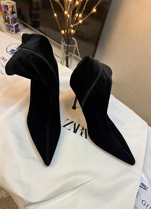 Бархатные бархатные ботиночки zara