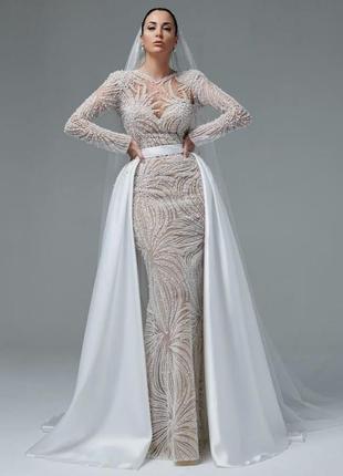 Шикарний шлейф на поясі з прокатного атласу