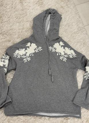 Худі з обʼємною вишивкою h&m в ідеальному стані