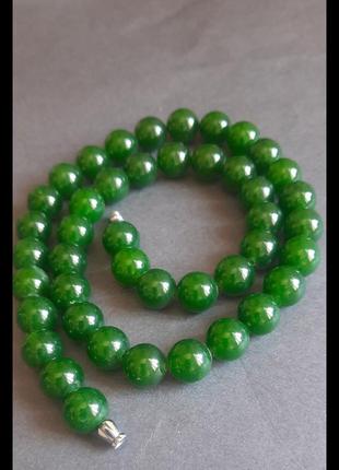 Бусы ожерелье из зеленого камня нефрит