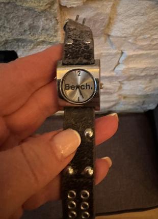 Стильные наручные часы bench в стиле diesel