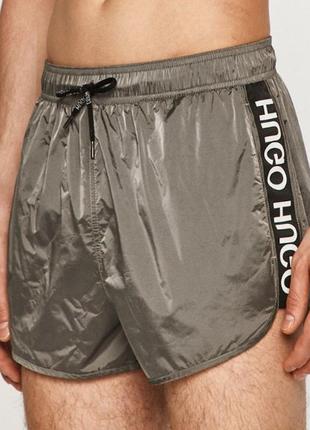Hugo boss купальные шорты.